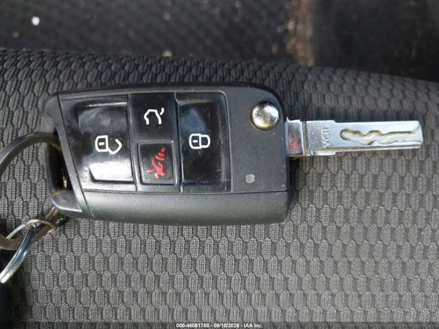 46061768 :رقم المزاد ، 3VWC17AU0GM517551 vin ، 2016 Volkswagen Golf Sportwagen Tsi S 4-door مزاد بيع