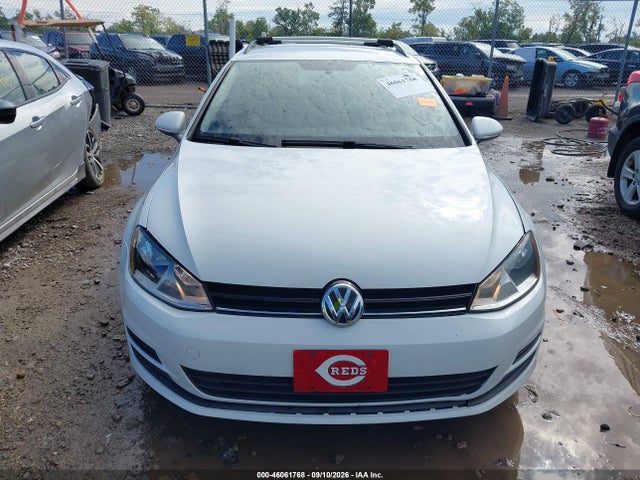 46061768 :رقم المزاد ، 3VWC17AU0GM517551 vin ، 2016 Volkswagen Golf Sportwagen Tsi S 4-door مزاد بيع