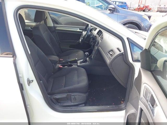 46061768 :رقم المزاد ، 3VWC17AU0GM517551 vin ، 2016 Volkswagen Golf Sportwagen Tsi S 4-door مزاد بيع