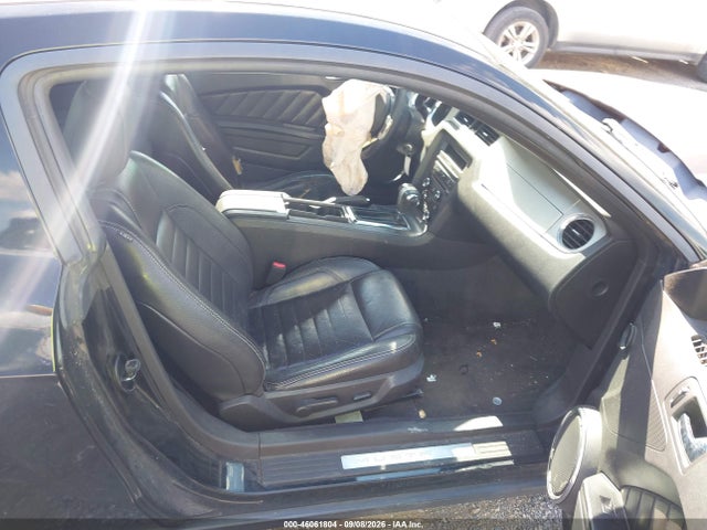 46061804 :رقم المزاد ، 1ZVBP8AM5B5148765 vin ، 2011 Ford Mustang V6 Premium مزاد بيع