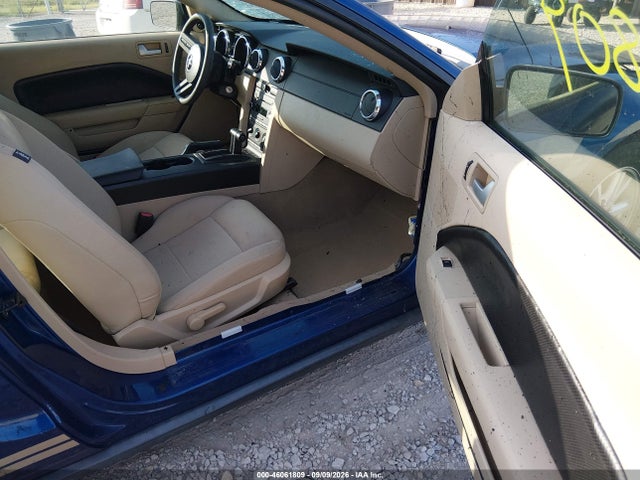 2009 Ford Mustang V6/v6 Premium მანქანა იყიდება აუქციონზე, vin: 1ZVHT80N695125263, აუქციონის ნომერი: 46061809