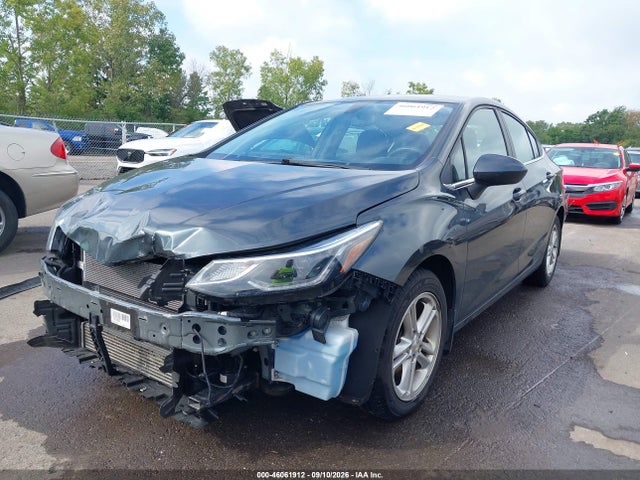 Продаж на аукціоні авто 2018 Chevrolet Cruze Lt Auto, vin: 1G1BE5SM1J7122746, номер лоту: 46061912