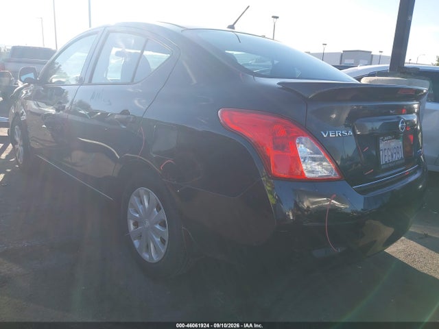 46061924 :رقم المزاد ، 3N1CN7AP5EL874327 vin ، 2014 Nissan Versa 1.6 S+ مزاد بيع