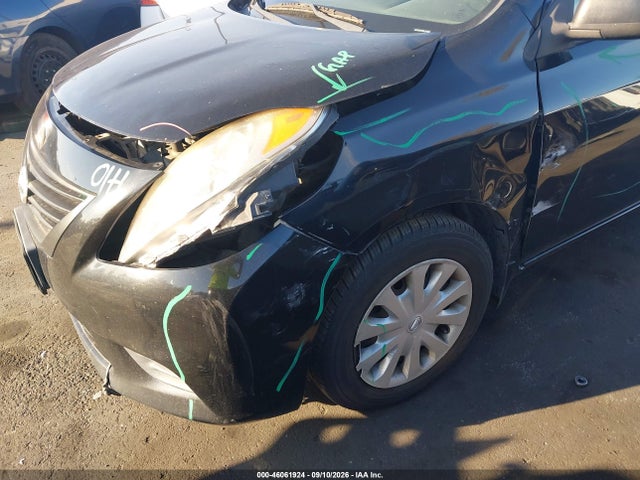 46061924 :رقم المزاد ، 3N1CN7AP5EL874327 vin ، 2014 Nissan Versa 1.6 S+ مزاد بيع