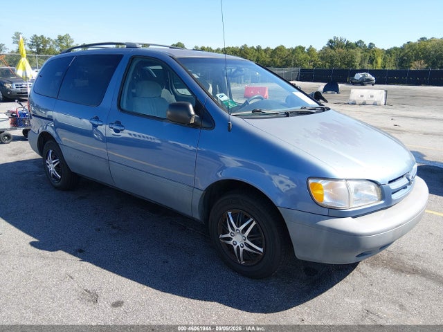 Auction sale of the 2000 Toyota Sienna Le, vin: 4T3ZF13C3YU239759, lot number: 46061944