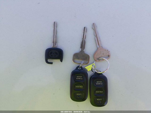 Aukcja sprzedaży 2000 Toyota Sienna Le, vin: 4T3ZF13C3YU239759, numer aukcji: 46061944
