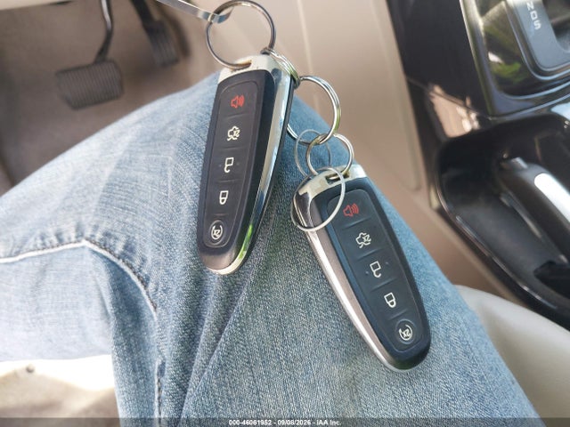 46061952 :رقم المزاد ، 1FMCU0J97EUC41905 vin ، 2014 Ford Escape Titanium مزاد بيع