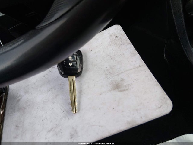 46061973 :رقم المزاد ، 5YFBURHE4FP311818 vin ، 2015 Toyota Corolla Le مزاد بيع
