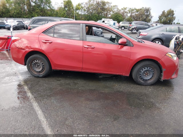 46061973 :رقم المزاد ، 5YFBURHE4FP311818 vin ، 2015 Toyota Corolla Le مزاد بيع