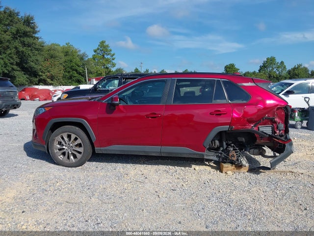 Продаж на аукціоні авто 2021 Toyota Rav4 Xle Premium, vin: 2T3C1RFVXMW136302, номер лоту: 46061980