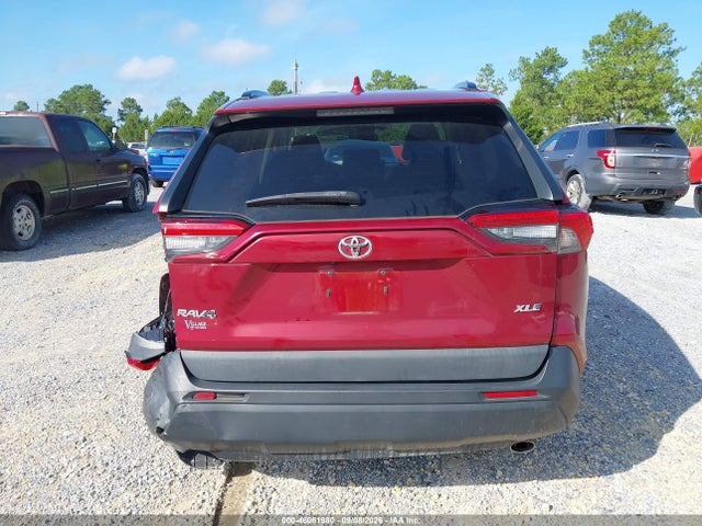 Продаж на аукціоні авто 2021 Toyota Rav4 Xle Premium, vin: 2T3C1RFVXMW136302, номер лоту: 46061980