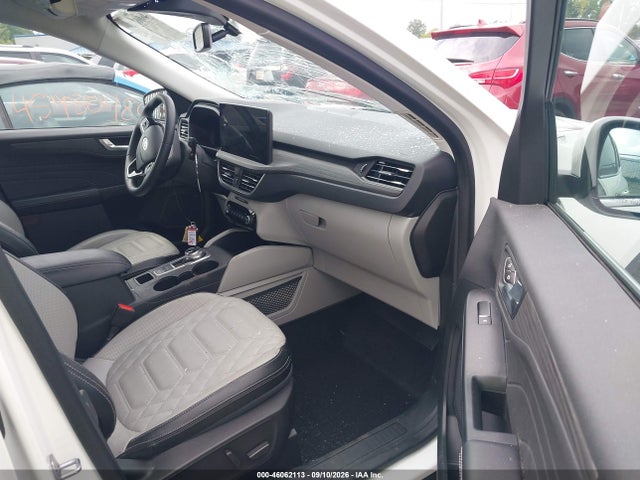 46062113 :رقم المزاد ، 1FMCU9JA6PUA62739 vin ، 2023 Ford Escape Platinum مزاد بيع
