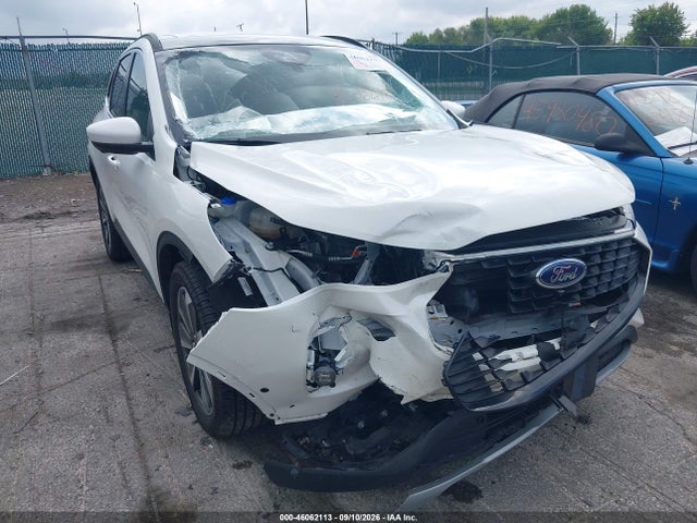 46062113 :رقم المزاد ، 1FMCU9JA6PUA62739 vin ، 2023 Ford Escape Platinum مزاد بيع