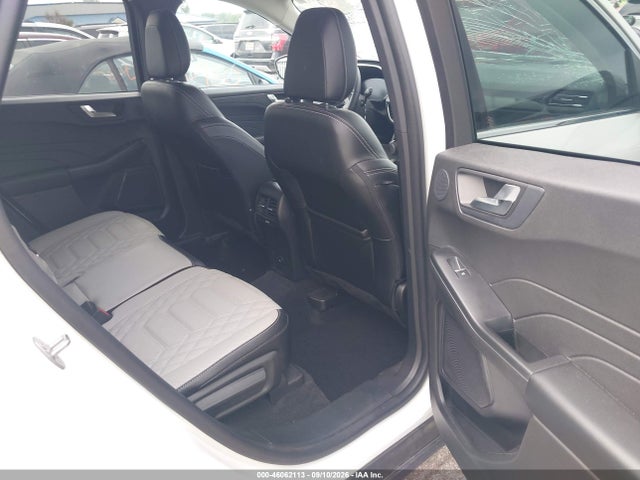 46062113 :رقم المزاد ، 1FMCU9JA6PUA62739 vin ، 2023 Ford Escape Platinum مزاد بيع