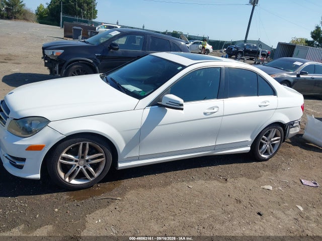 Продаж на аукціоні авто 2014 Mercedes-benz C 250 Sport, vin: WDDGF4HB2EA964469, номер лоту: 46062161