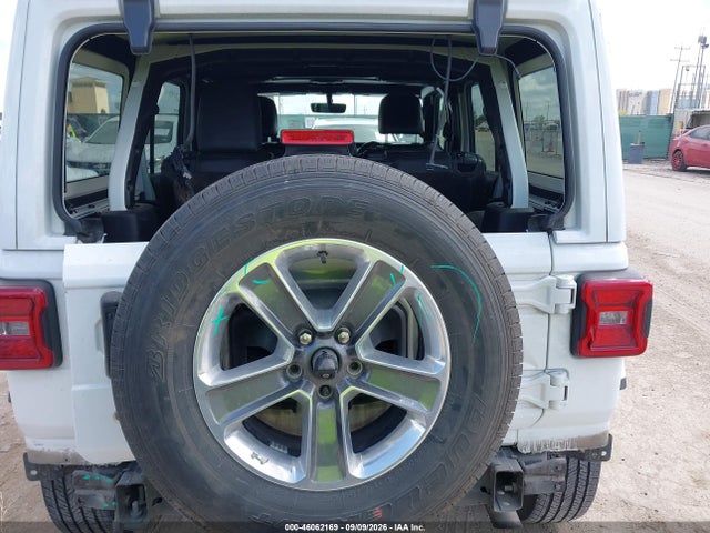 2018 Jeep Wrangler Unlimited Sahara 4x4 მანქანა იყიდება აუქციონზე, vin: 1C4HJXEG6JW324065, აუქციონის ნომერი: 46062169