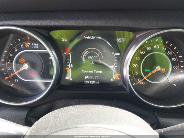 2018 Jeep Wrangler Unlimited Sahara 4x4 მანქანა იყიდება აუქციონზე, vin: 1C4HJXEG6JW324065, აუქციონის ნომერი: 46062169