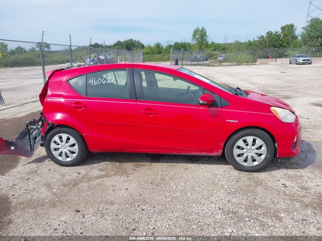 46062236 :رقم المزاد ، JTDKDTB33D1049232 vin ، 2013 Toyota Prius C Two مزاد بيع