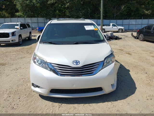 46062302 :رقم المزاد ، 5TDYK3DC6FS566818 vin ، 2015 Toyota Sienna Xle 8 Passenger مزاد بيع