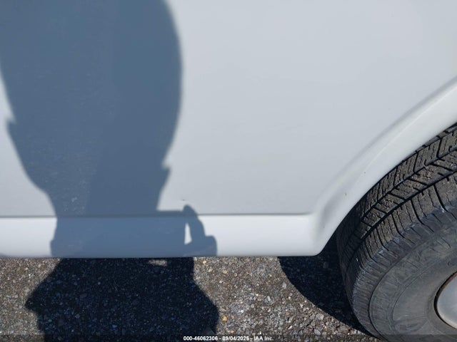 1GAZGNFP7N1140366 Chevrolet Express Passenger Rwd 3500 Extended Wheelbase Ls