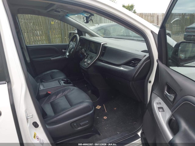 Aukcja sprzedaży 2017 Toyota Sienna Se 8 Passenger, vin: 5TDXZ3DC5HS806855, numer aukcji: 46062357