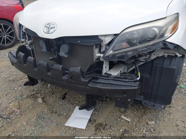 Aukcja sprzedaży 2017 Toyota Sienna Se 8 Passenger, vin: 5TDXZ3DC5HS806855, numer aukcji: 46062357