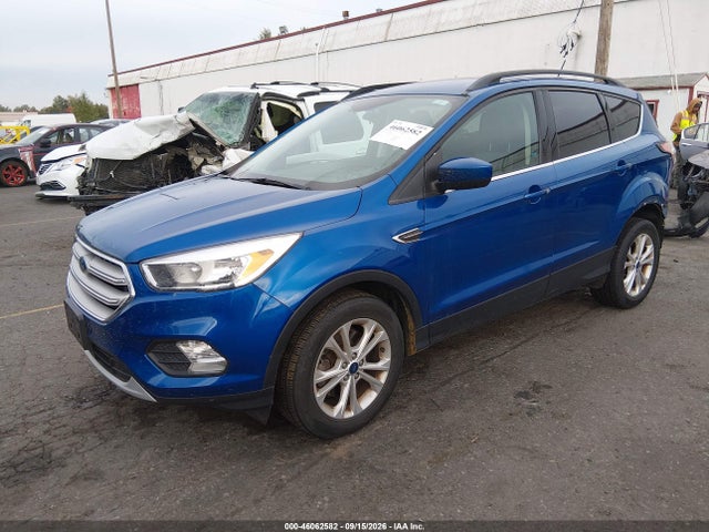 Ford ESCAPE SE 2018 1FMCU9GDXJUA32863 Image 2