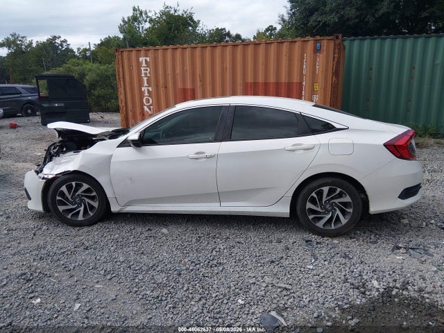 46062637 :رقم المزاد ، 19XFC2F74GE070636 vin ، 2016 Honda Civic Ex مزاد بيع