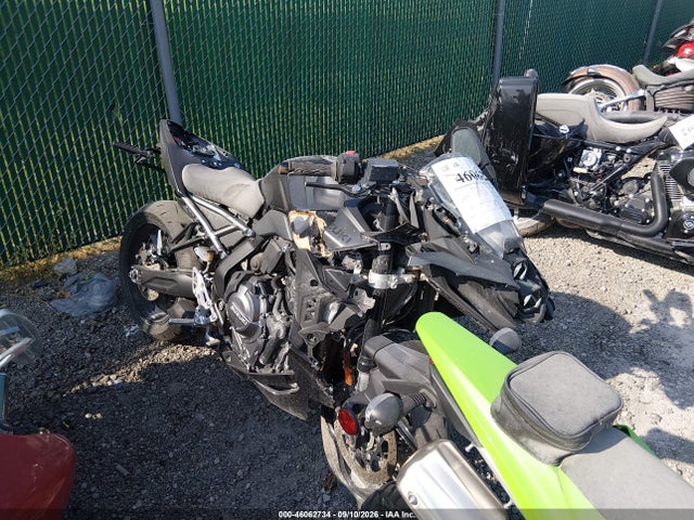 46062734 :رقم المزاد ، JS1EM13B1S7102327 vin ، 2025 Suzuki Gsx800 F مزاد بيع
