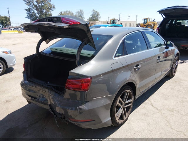 Продаж на аукціоні авто 2019 Audi A3 40 Premium/40 Titanium Premium, vin: WAUAUGFF1K1011628, номер лоту: 46062799