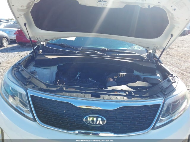 Продажа на аукционе авто 2015 Kia Sorento Lx, vin: 5XYKT4A67FG639327, номер лота: 46062824