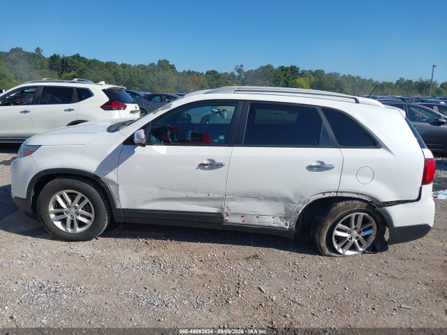 Продажа на аукционе авто 2015 Kia Sorento Lx, vin: 5XYKT4A67FG639327, номер лота: 46062824