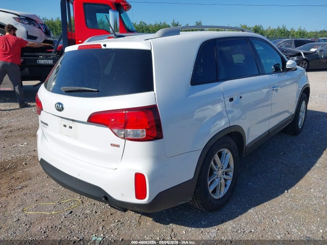 Продажа на аукционе авто 2015 Kia Sorento Lx, vin: 5XYKT4A67FG639327, номер лота: 46062824