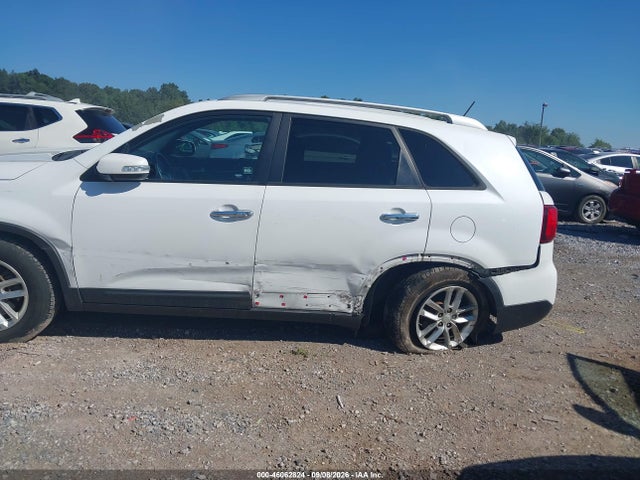 Продажа на аукционе авто 2015 Kia Sorento Lx, vin: 5XYKT4A67FG639327, номер лота: 46062824