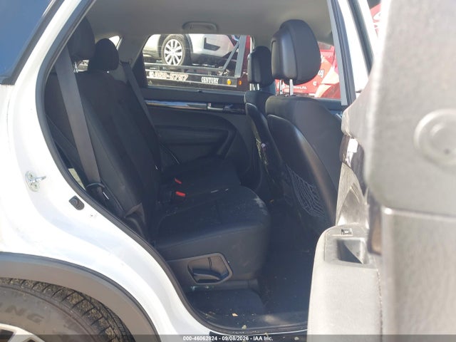 Продажа на аукционе авто 2015 Kia Sorento Lx, vin: 5XYKT4A67FG639327, номер лота: 46062824