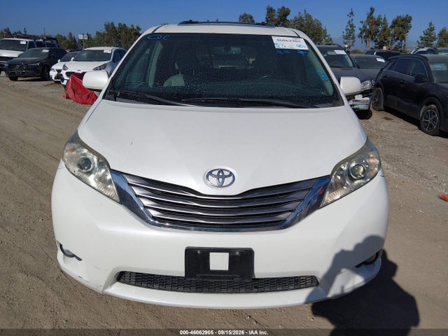 2017 Toyota Sienna Xle 8 Passenger მანქანა იყიდება აუქციონზე, vin: 5TDYZ3DC9HS812713, აუქციონის ნომერი: 46062905