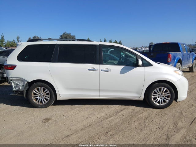 2017 Toyota Sienna Xle 8 Passenger მანქანა იყიდება აუქციონზე, vin: 5TDYZ3DC9HS812713, აუქციონის ნომერი: 46062905