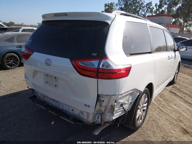 2017 Toyota Sienna Xle 8 Passenger მანქანა იყიდება აუქციონზე, vin: 5TDYZ3DC9HS812713, აუქციონის ნომერი: 46062905