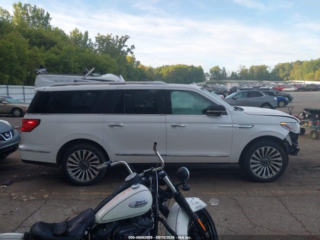 Продажа на аукционе авто 2018 Lincoln Navigator L Reserve, vin: 5LMJJ3LT9JEL09939, номер лота: 46062909