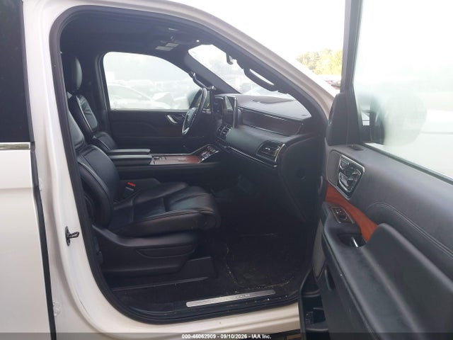 Продажа на аукционе авто 2018 Lincoln Navigator L Reserve, vin: 5LMJJ3LT9JEL09939, номер лота: 46062909