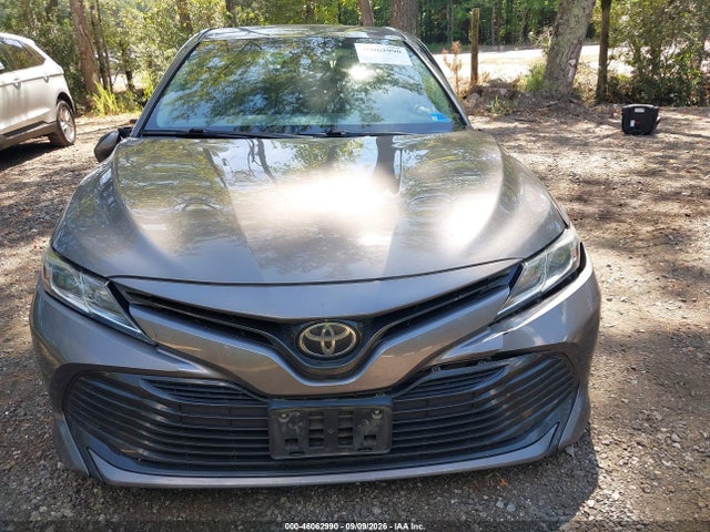 Продаж на аукціоні авто 2018 Toyota Camry L, vin: 4T1B11HK2JU598390, номер лоту: 46062990
