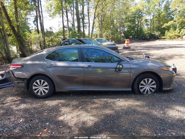 Продаж на аукціоні авто 2018 Toyota Camry L, vin: 4T1B11HK2JU598390, номер лоту: 46062990
