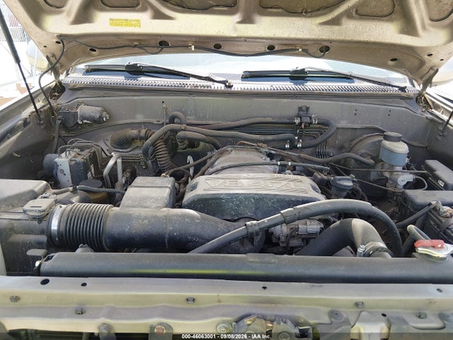 46063001 :رقم المزاد ، 5TDZT34A62S070203 vin ، 2002 Toyota Sequoia Sr5 V8 مزاد بيع