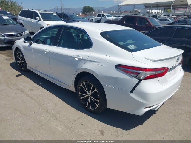 4T1B11HK6JU553050 Toyota CAMRY SE