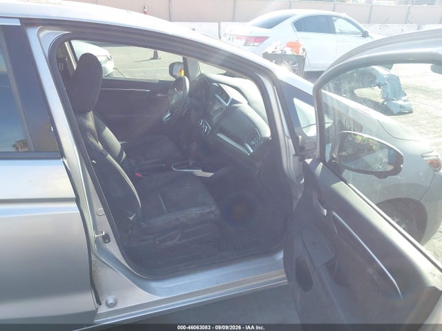 46063083 :رقم المزاد ، 3HGGK5H85FM761243 vin ، 2015 Honda Fit Ex/ex-l مزاد بيع