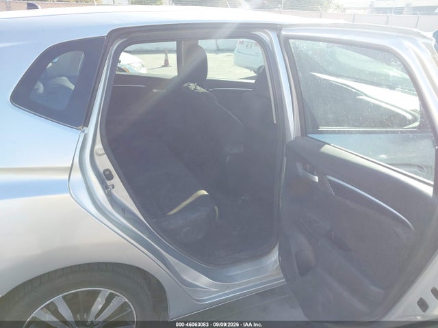 46063083 :رقم المزاد ، 3HGGK5H85FM761243 vin ، 2015 Honda Fit Ex/ex-l مزاد بيع
