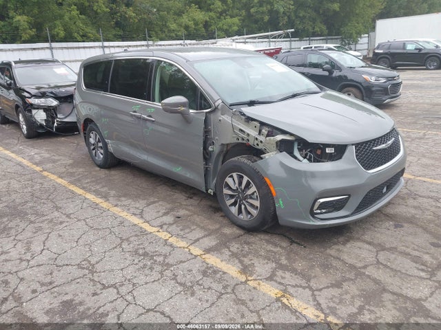 Продажа на аукционе авто 2022 Chrysler Pacifica Hybrid Touring L, vin: 2C4RC1L71NR124238, номер лота: 46063157