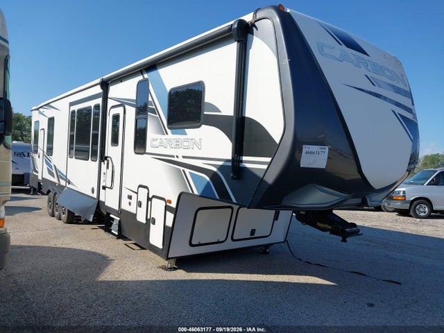 46063177 :رقم المزاد ، 4YDF39830MR805791 vin ، 2021 Keystone Carbon 398 مزاد بيع