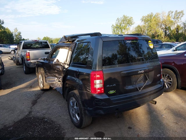46063457 :رقم المزاد ، 1C4NJRFB7HD174684 vin ، 2017 Jeep Patriot Latitude 4x4 مزاد بيع
