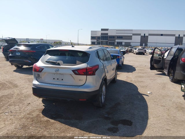46063467 :رقم المزاد ، JN1BJ1CP5JW153866 vin ، 2018 Nissan Rogue Sport Sv مزاد بيع
